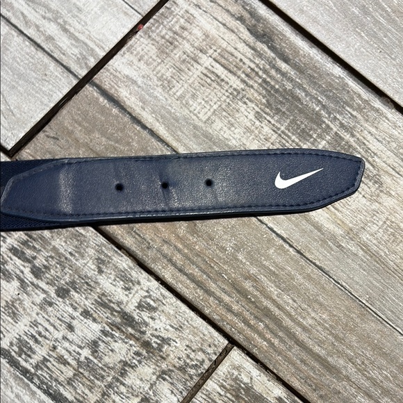NIKE Navy baseball/softball belt - Picture 2 of 2